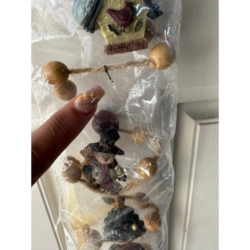 Vintage New Polyresin Figurine Ornaments Wood Beads Twine Christmas 9ft Garland
